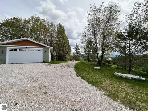 6094 Rolling Rdg, Ellsworth, MI 49729 photo 17