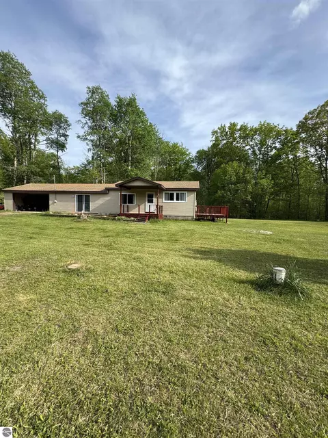 5212 Rose City Rd, Lupton, MI 48635 photo 2