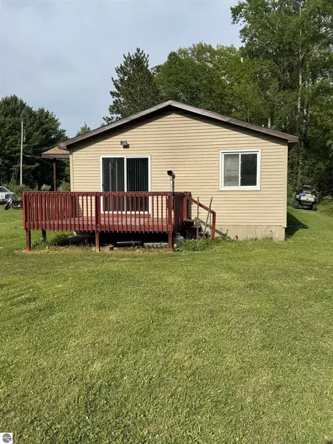 5212 Rose City Rd, Lupton, MI 48635 photo 4