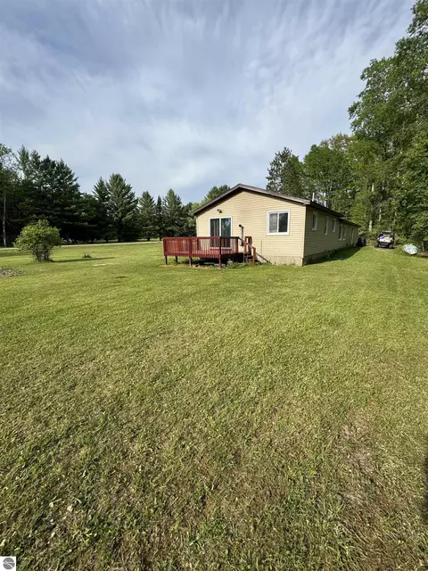 5212 Rose City Rd, Lupton, MI 48635 photo 5