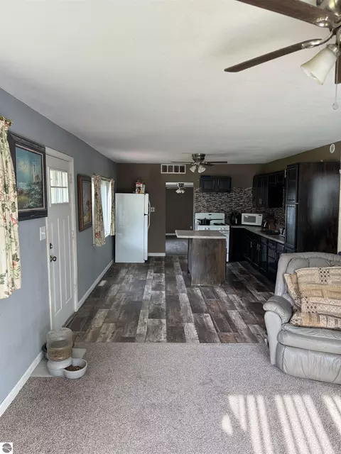 5212 Rose City Rd, Lupton, MI 48635 photo 9