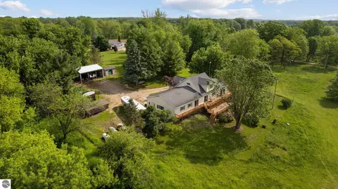 2989 Marquette Rd, Ionia, MI 48846