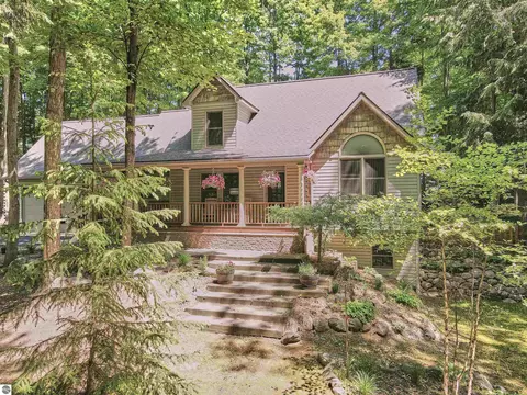 4133 Central Park Dr, Grawn, MI 49637