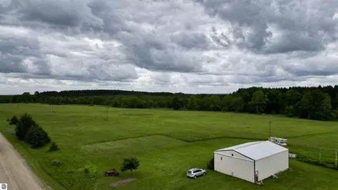 10334 S 37 12 Rd, Cadillac, MI 49601