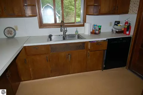 5545 S 25 Rd, Boon, MI 49618 photo 9