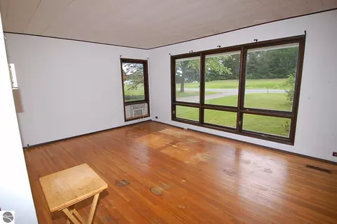 5545 S 25 Rd, Boon, MI 49618 photo 2