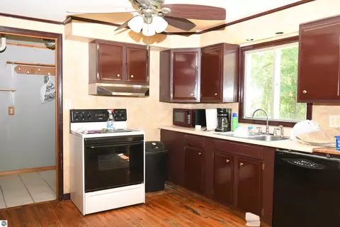 5771 Esmond Rd, Hale, MI 48739 photo 4
