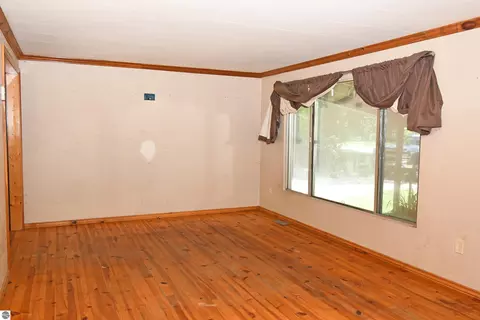 5771 Esmond Rd, Hale, MI 48739 photo 8