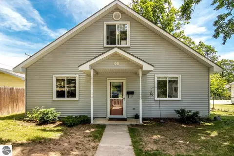 301 Cochlin St, Traverse City, MI 49686