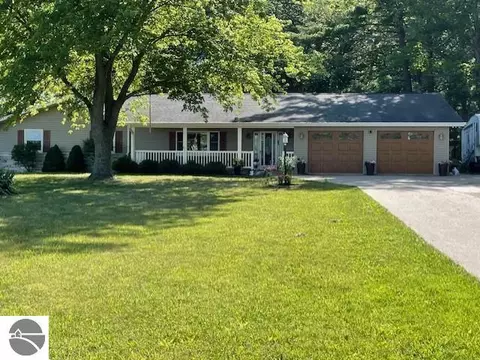 341 S Lincoln Rd, Mount Pleasant, MI 48858