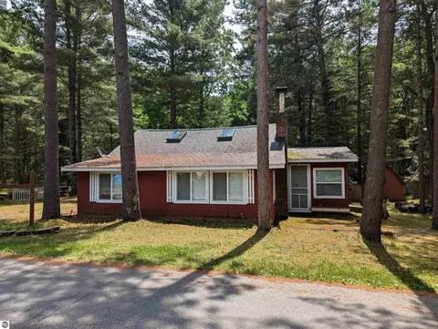 5264 E 28th St, Au Gres, MI 48703