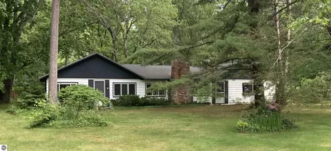 5360 Wells Rd, Oscoda, MI 48750