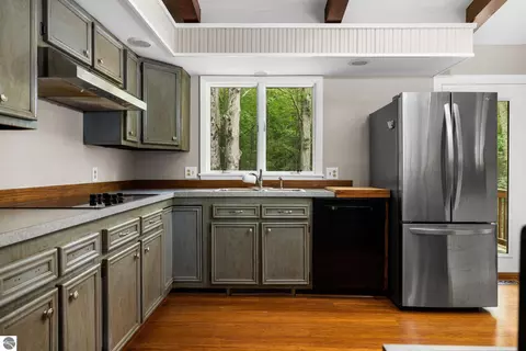 Kitchen - 1513 Melody Ln, Interlochen, MI 49643 photo 4 of 6