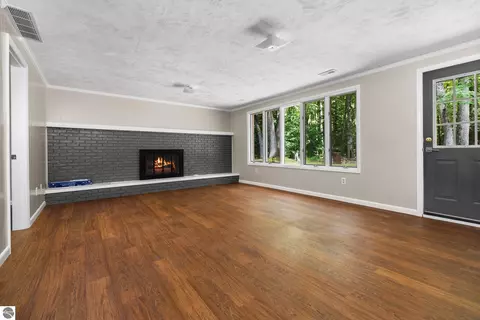 Living - 1513 Melody Ln, Interlochen, MI 49643 photo 7 of 8