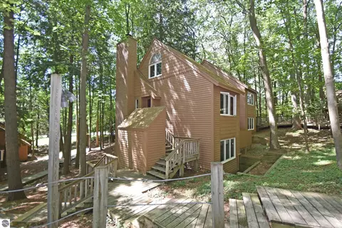 5 South Vlg, Glen Arbor, MI 49636