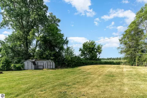 Exterior - 3745 E Millbrook Rd, Mount Pleasant, MI 48858 photo 4 of 4