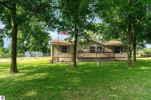 3745 E Millbrook Rd, Mount Pleasant, MI 48858