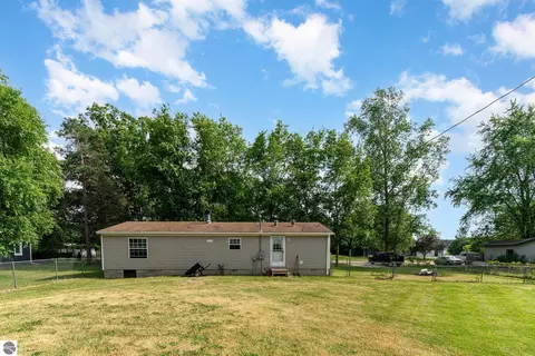 Exterior - 3745 E Millbrook Rd, Mount Pleasant, MI 48858 photo 3 of 4