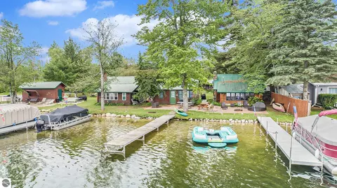 7523 NE County Road 612, Kalkaska, MI 49646