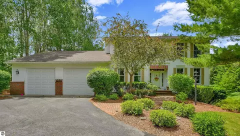 3119 Scenic Hills Dr, Williamsburg, MI 49690