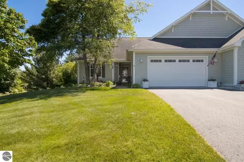 167 Wildwood Meadows Dr, Traverse City, MI 49686