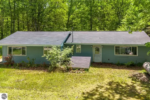 7035 Pauline St, Interlochen, MI 49643