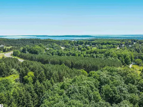 0 Gunners Run, Traverse City, MI 49686