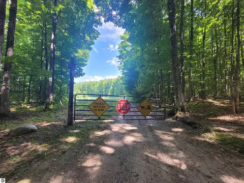 NE Cabin Lane, Kalkaska, MI 49646