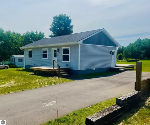 8193 Ballard St, Central Lake, MI 49622