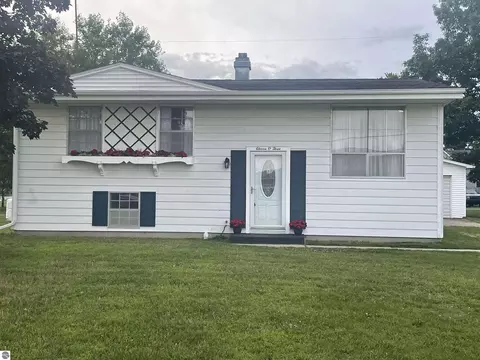 1103 Fessenden Ave, Mount Pleasant, MI 48858