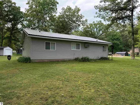 497 E Clarence Rd, Harrison, MI 48625 photo 5