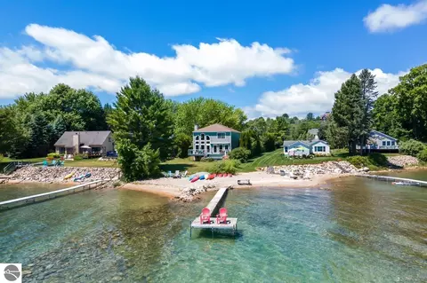 5883 S Cummings, Suttons Bay, MI 49682