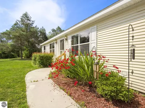 2770 Mohawk Trce, Interlochen, MI 49643 photo 7