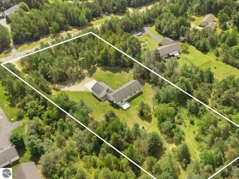 2770 Mohawk Trce, Interlochen, MI 49643 photo 39