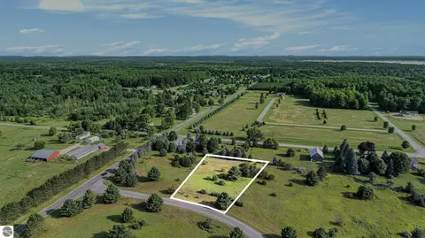 lot2 Wedgewood Ct, Cadillac, MI 49601