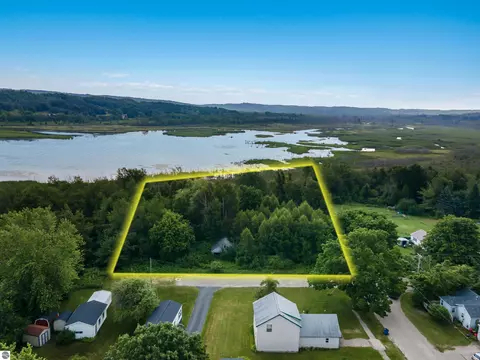 970 Valley Ave, Elberta, MI 49628