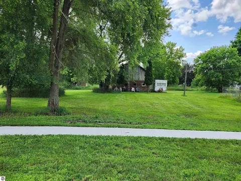 V/l Beecher, Thompsonville, MI 49683