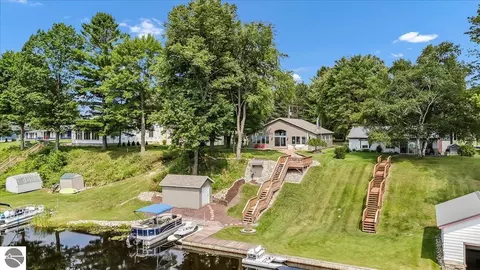 2896 E Lake Dr, Lupton, MI 48635 photo 4