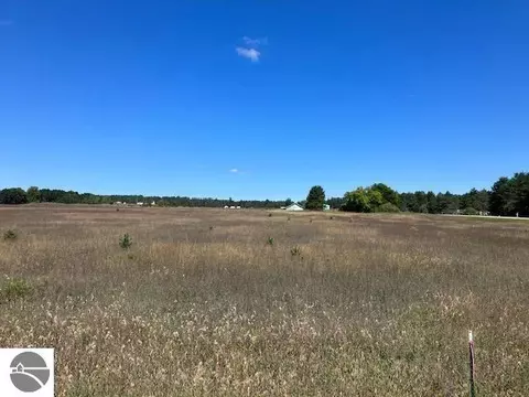 2913 Walton Rd, Kingsley, MI 49649