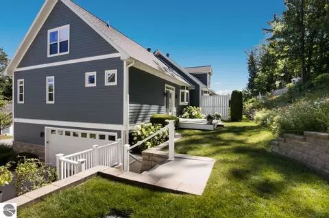 114 Fairway Hills Dr, Traverse City, MI 49684