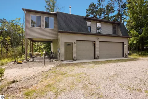 171 S Genessee St, Bellaire, MI 49615