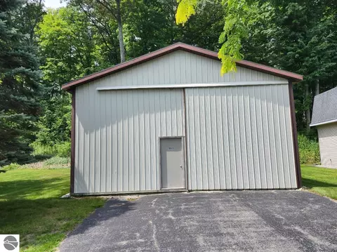 00 Douglas Dr, Tawas City, MI 48763