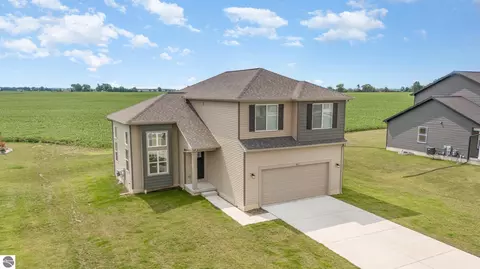 185 Jade Ct, Alma, MI 48801