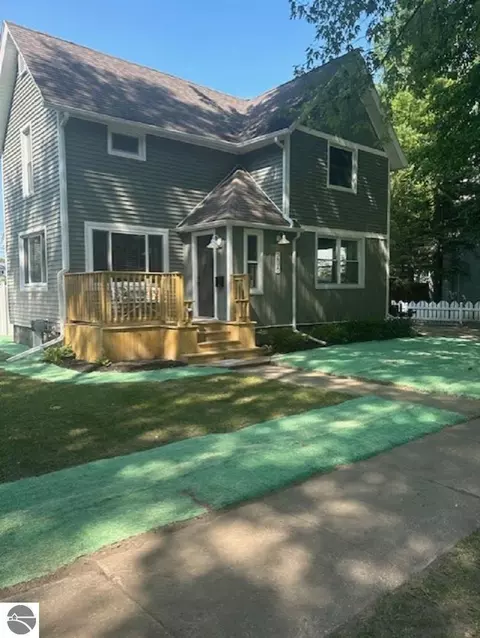 Exterior - 206 W Maple St, Shepherd, MI 48883 photo 3 of 11