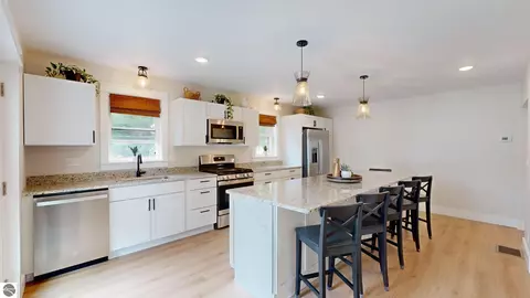 Kitchen - 206 W Maple St, Shepherd, MI 48883 photo 4 of 5
