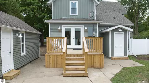 Exterior - 206 W Maple St, Shepherd, MI 48883 photo 6 of 11