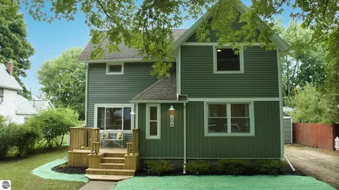 Exterior - 206 W Maple St, Shepherd, MI 48883 photo 5 of 11