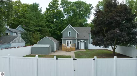 Exterior - 206 W Maple St, Shepherd, MI 48883 photo 10 of 11