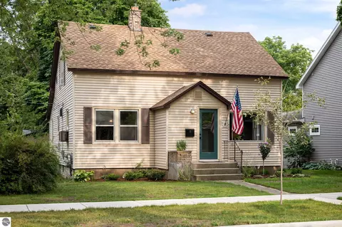 424 N Madison, Traverse City, MI 49684