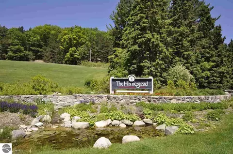 38 Brook Hill Cottages, Glen Arbor, MI 49636